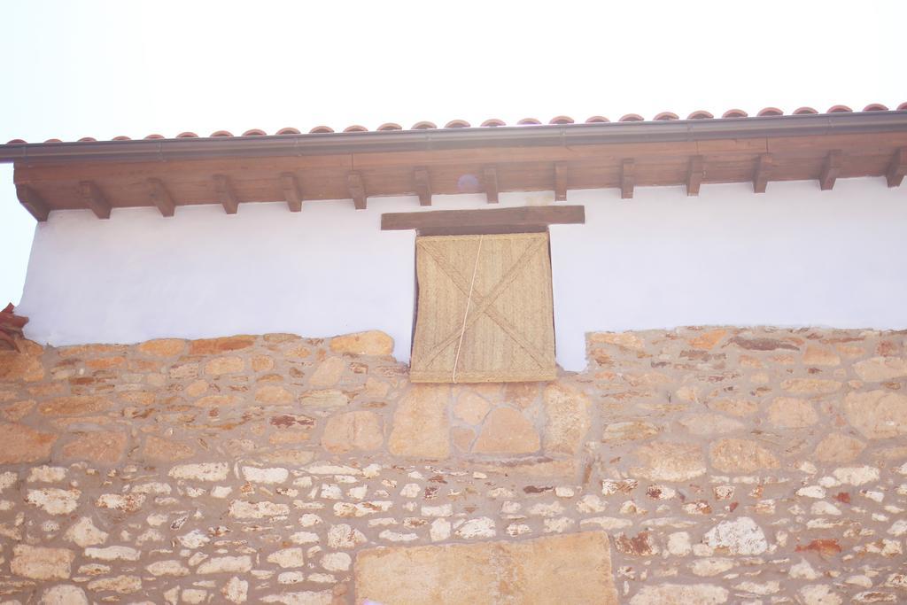 Pensjonat La Grulla Dorada Perales del Puerto Zewnętrze zdjęcie